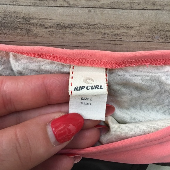 SOLD Rip curl Bikini - Picture 3 of 6